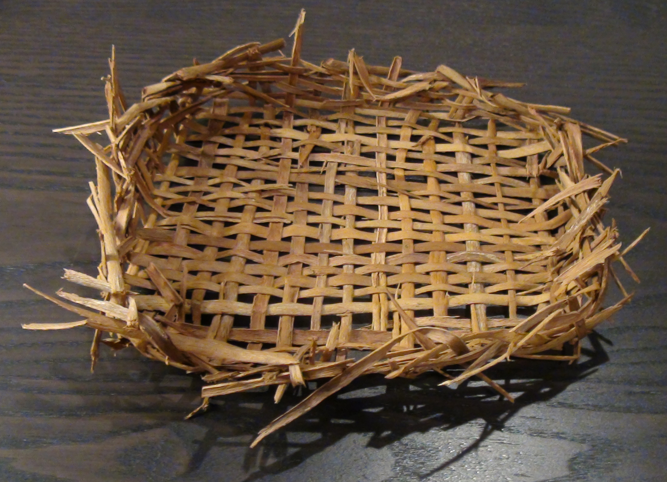 Rough weave eucalypt bark tray/shallow basket