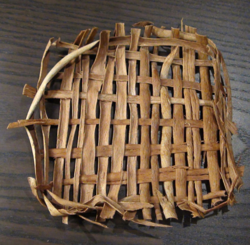 Loose eucalypt bark flatweave