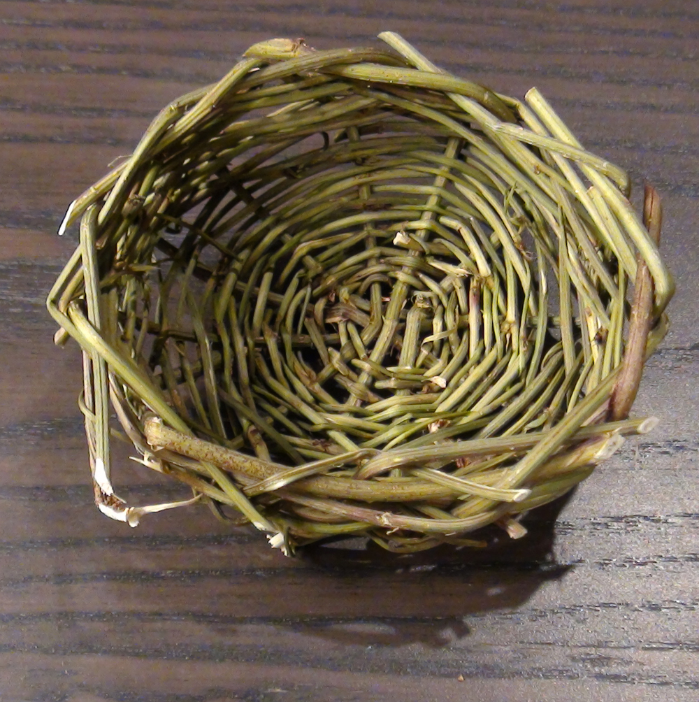 Green willow basket, small