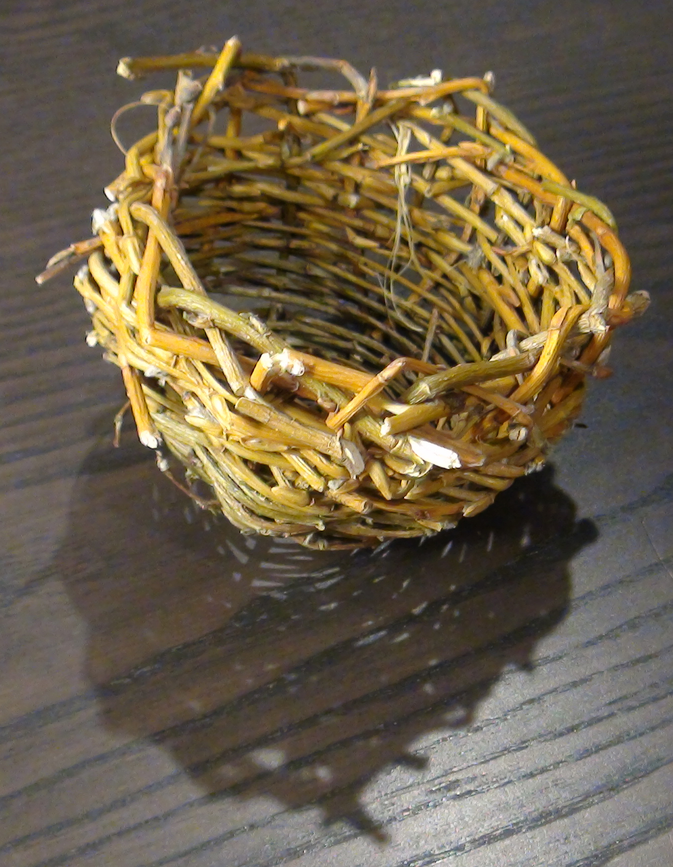 Willow basket, yellow loose